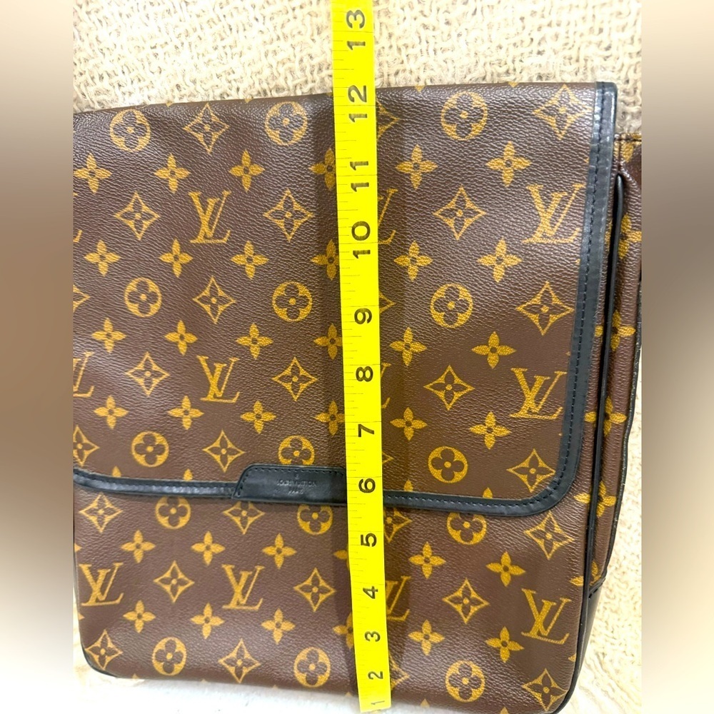 Louis Vuitton Monogram Messenger Bag in Brown and Black - Picture 13 of 16